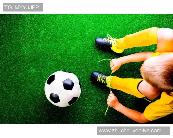 足球运动的魅力与技巧全面解析及其对青少年成长的重要性 足球运动的魅力与技巧全面解析及其对青少年成长的重要性